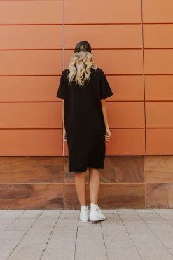 Elloh THE BASIC T-SHIRT DRESS IN BLACK