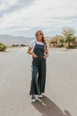 Easel TOPS THE NIXON MINERAL WASHED OVERALLS IN FADED NAVY