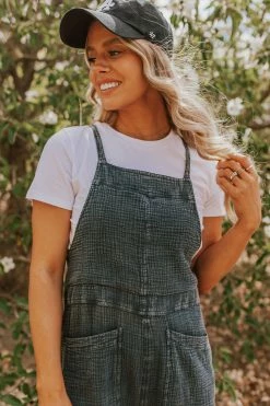 Easel TOPS THE NIXON MINERAL WASHED OVERALLS IN FADED NAVY