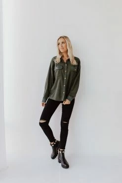 Lumiere THE TRIM THE TREE TOP IN HUNTER TOPS