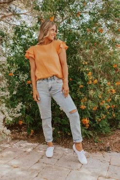 Les Amis THE MESA RUFFLE SLEEVE TOP IN MANGO