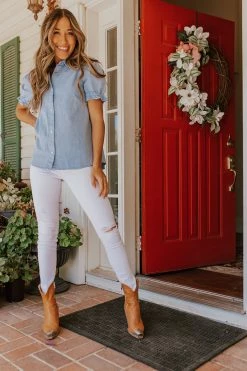 Blue B TOPS THE BOULEVARD BUTTON DOWN TOP IN WASHED BLUE