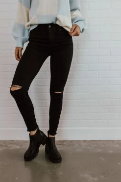 Eunina BOTTOMS THE SKINNY KNEE SLIT JEANS IN BLACK 18 Eunina BOTTOMS THE SKINNY KNEE SLIT JEANS IN BLACK