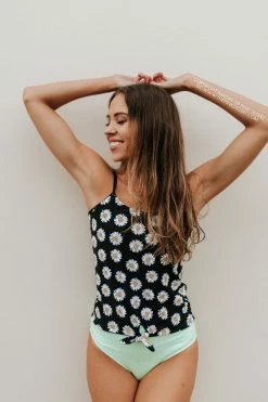 PINK DESERT TIE FRONT BLOUSON TANKINI SWIM TOP IN LA LA DAISY