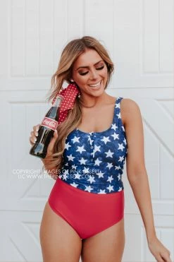PINK DESERT BUTTON FRONT MIDKINI SWIM TOP IN SPANGLED STAR PRINT