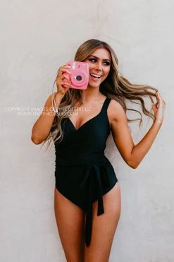 SASSY RED LIPSTICK X PINK DESERT SARAH WRAP ONE PIECE IN BLACK