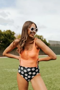 PINK DESERT BUTTON FRONT MIDKINI SWIM TOP IN NEON ORANGE