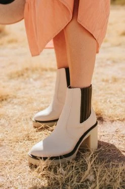 Oasis Society SHOES THE ANASTASIA ANKLE BOOTS IN BEIGE