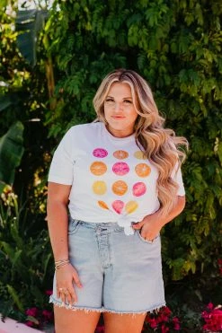 THE SQUEEZE THE DAY CITRUS TEE BY SASSY RED LIPSTICK X PINK DESERT