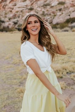 Trend Notes THE HUNTINGTON V NECK TOP IN IVORY TOPS