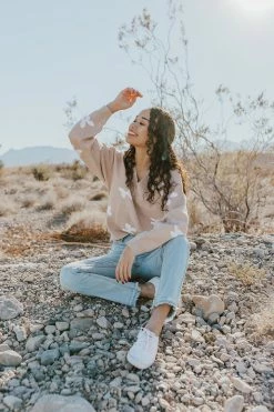 Le Lis TOPS THE BUTTERFLY V-NECK SWEATER IN TAUPE