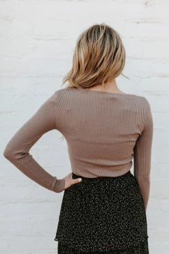 Active Basic THE BACK TO BASICS LONG SLEEVE TOP IN MOCHA