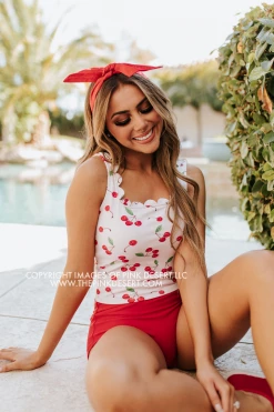 PINK DESERT SCALLOPED MIDKINI SWIM TOP IN CHERRY BOMB