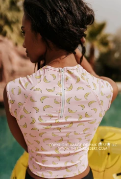 PINK DESERT CROPPED RASHGUARD SWIM TOP IN BUBBLEGUM BANANA