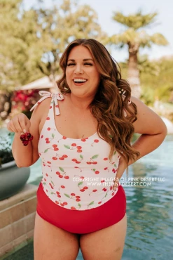 PINK DESERT TIE STRAP MIDKINI SWIM TOP IN CHERRY BOMB