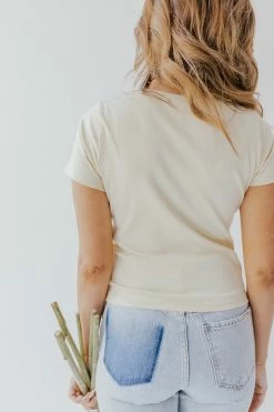 Cherish THE BELLA SHORT SLEEVE TOP IN BUTTER