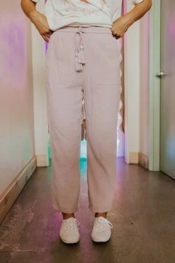 Le Lis BOTTOMS THE LET'S LOUNGE AROUND PANTS IN LAVENDER