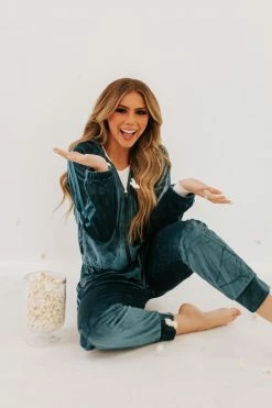 Kimberly THE GET YOUR JOG ON VELVET SET IN TEAL