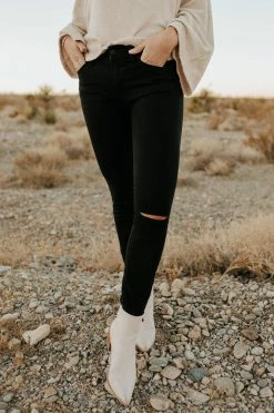 Eunina BOTTOMS THE SKINNY KNEE SLIT JEANS IN BLACK 23 Eunina BOTTOMS THE SKINNY KNEE SLIT JEANS IN BLACK