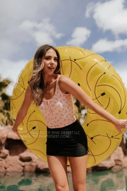 PINK DESERT BUTTON FRONT MIDKINI SWIM TOP IN BUBBLEGUM BANANA