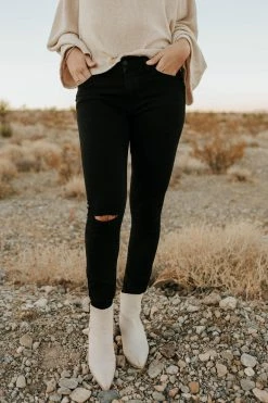 Eunina BOTTOMS THE SKINNY KNEE SLIT JEANS IN BLACK 22 Eunina BOTTOMS THE SKINNY KNEE SLIT JEANS IN BLACK