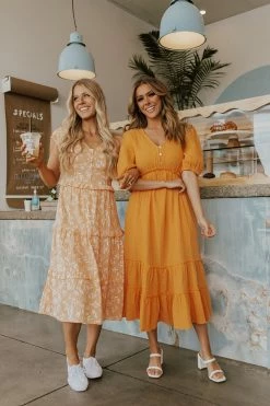 Polagram/Baevely THE BAHAMA TIERED MIDI DRESS IN TANGERINE DRESSES