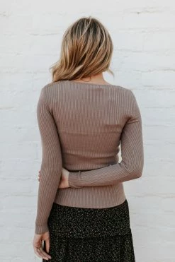 Active Basic THE BACK TO BASICS LONG SLEEVE TOP IN MOCHA