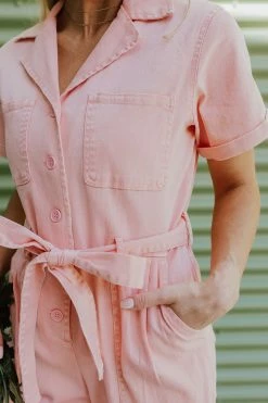 Skies Are Blue THE PALMER TIE WAIST JUMPSUIT IN PEACH TOPS