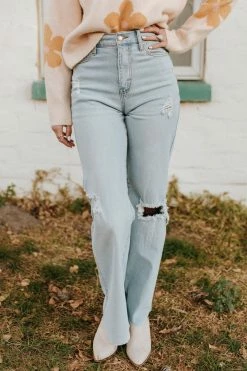 Vibrant Miu BOTTOMS THE WALK THIS WAY WIDE LEG JEANS IN LIGHT WASH