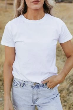 Active Basic TOPS THE LEIGHTON BASIC TEE IN WHITE