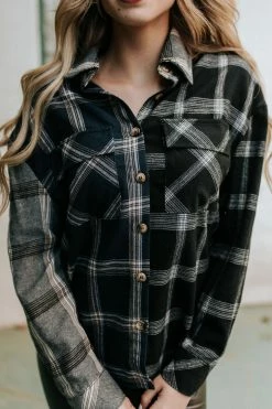 Mittoshop THE BONFIRE NIGHTS FLANNEL IN BLACK AND NAVY TOPS